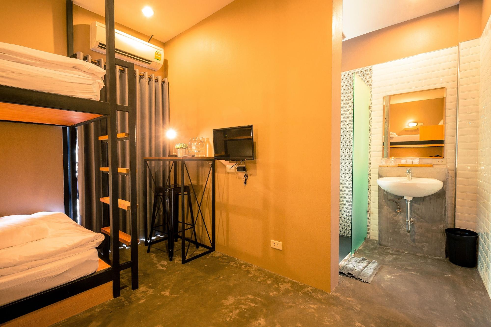 Srisuksant Square Hostel Krabi town Kültér fotó